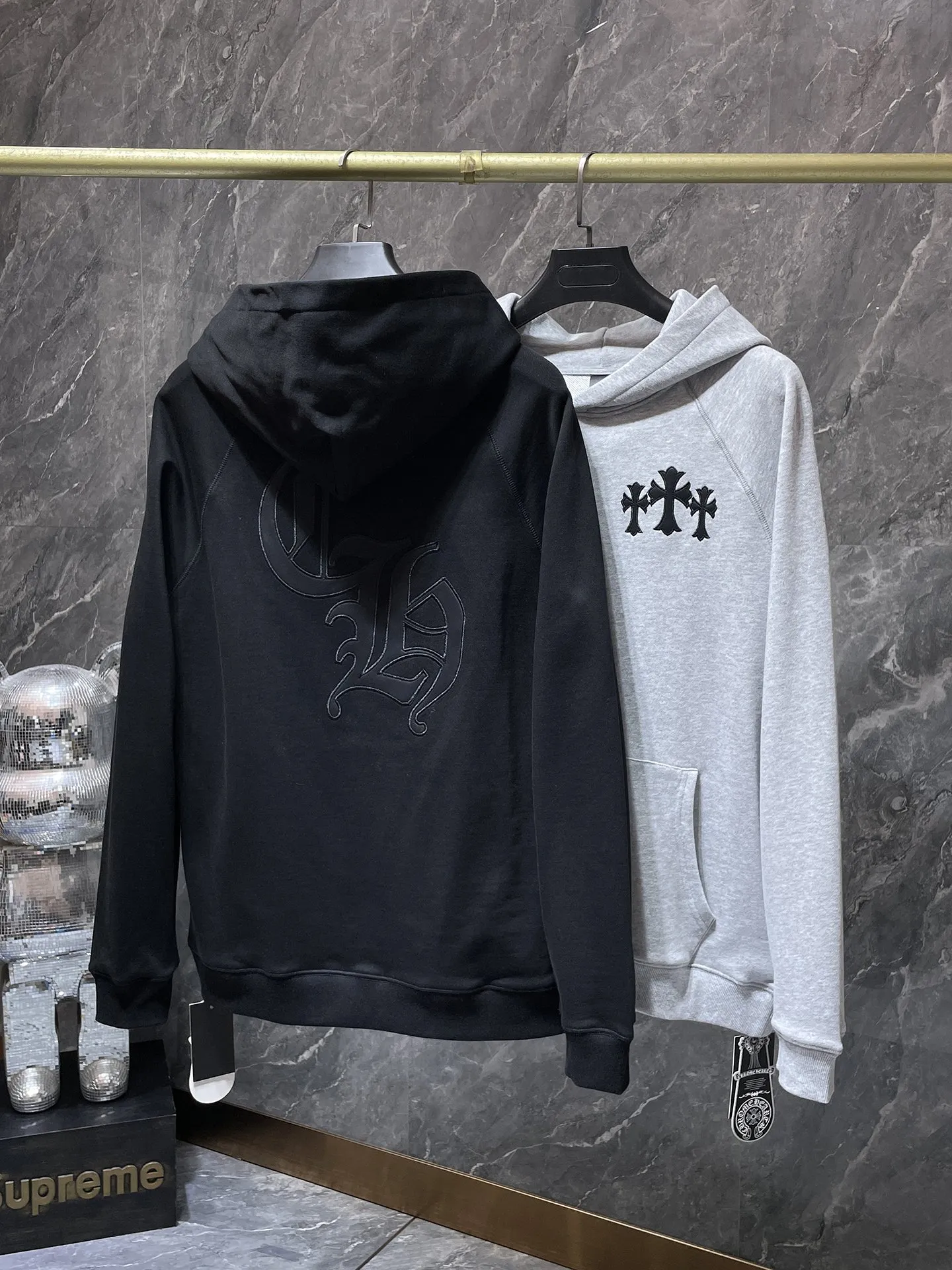 P260 Chrome Hearts Classic Dark Series Crow Cross Embroidery Patch Leather Hooded Sweatshirt Improved customized version of 1:1 high-weight high-quality fabric Recommended Color: Gray Black Size: S, M, L, XL